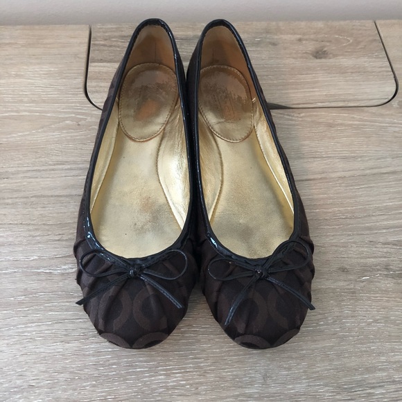 Brown coach flats: size 8 - Picture 2 of 4